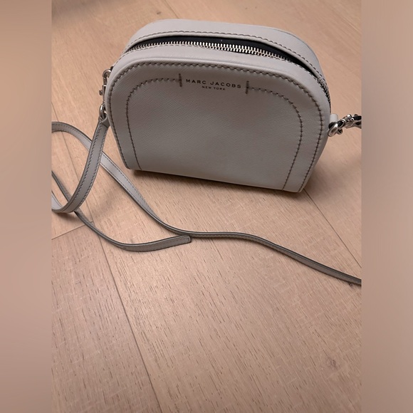 Marc Jacobs Handbags - Authentic Marc Jacob’s crossbody